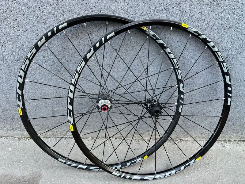 29er kola Mavic Crossroc Disk, 6-díra, 15x100mm, 12x142mm