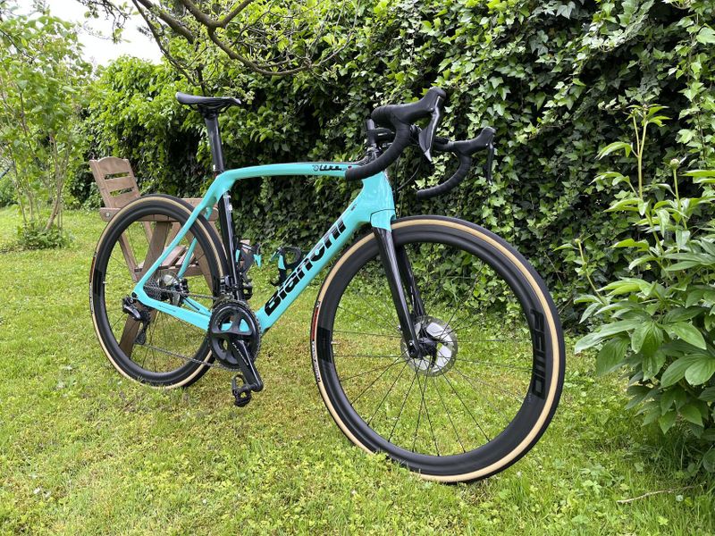 Bianchi Oltre XR3 Ultegra Di2 & FFWD Kola (Vel. 57, r.v. 2020)