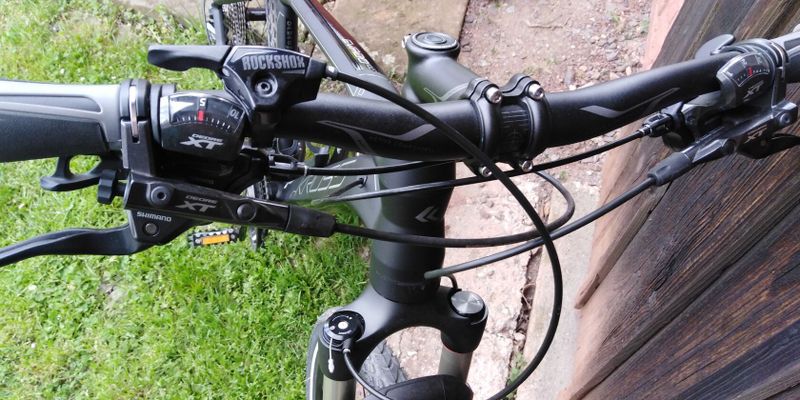 KROSS EVADO 10.0 ,výbava komplet XT