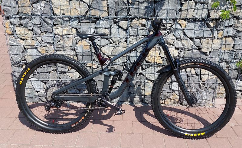Trek Slash 9.8 XT vel. M-L 