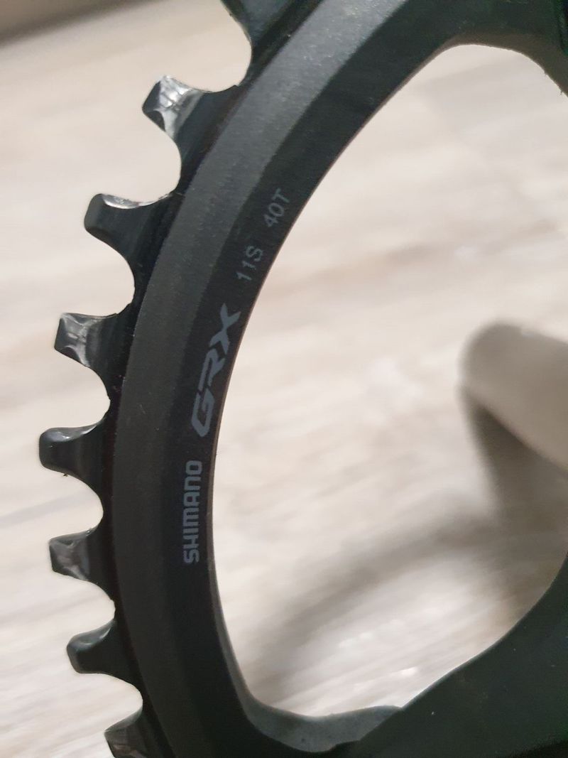 Kliky Shimano GRX FC-RX600 11S 40T 170mm