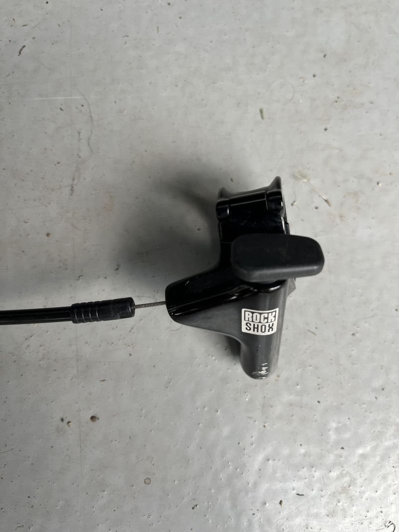 Prodám zanikání na vidlici RockShox