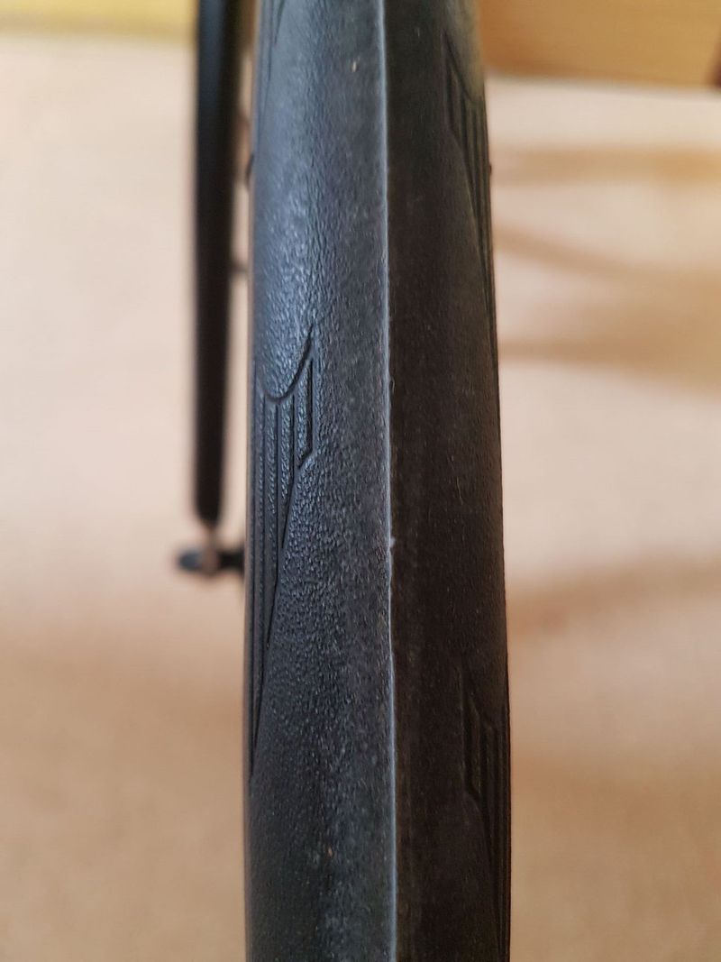 Prodám karbonové kolo Argon18 Krypton s 1 rok starou sadou Shimano 105 (řadící páky ultegra) 11s