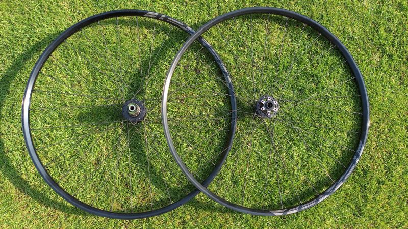 NEPOUŽITÁ ZAPLETENÁ KOLA ROVAL CONTROL 29" 622x21 Neboost Tubeless HG