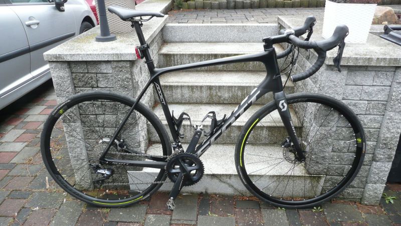  skvělé endurance silniční kolo Scott Addict disc 10 na Shimano Ultegra R8000 2x11