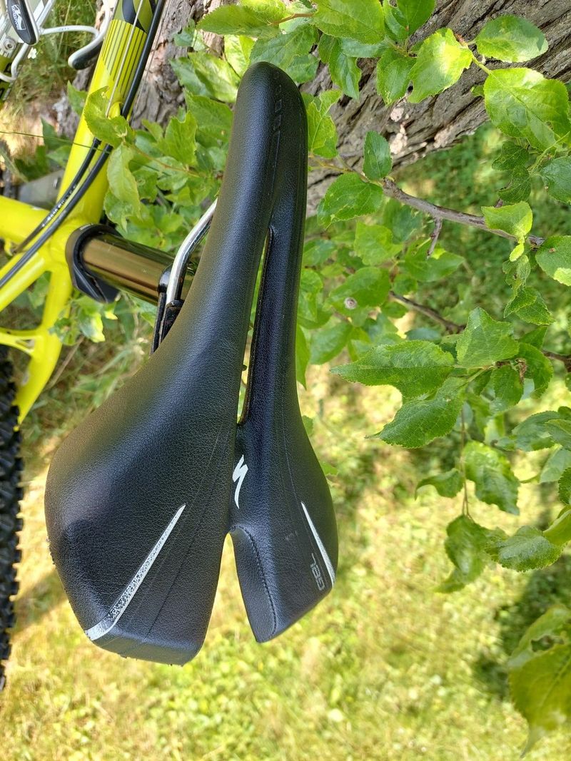 Vše kromě rámu, vzduch vidlice, sada Shimano Lx/XT, hydr.brzdy atd