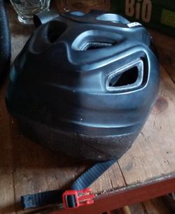 Prodám helmu rockrider 