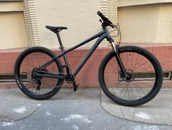 Horské kolo Specialized Rockhopper Sport 27.5 - (najeto 30 km) – velikost rámu M 
