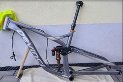 Rámový set - Devinci Spartan AL 29, tlumič Fox DPX2 Factory Kashima - Top Stav!
