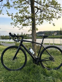 Trek Domane 4 (2023) - skoro nové, záruka, velikost 56