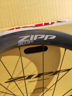 Zapletená karbonová kola Zipp 303 S/pár