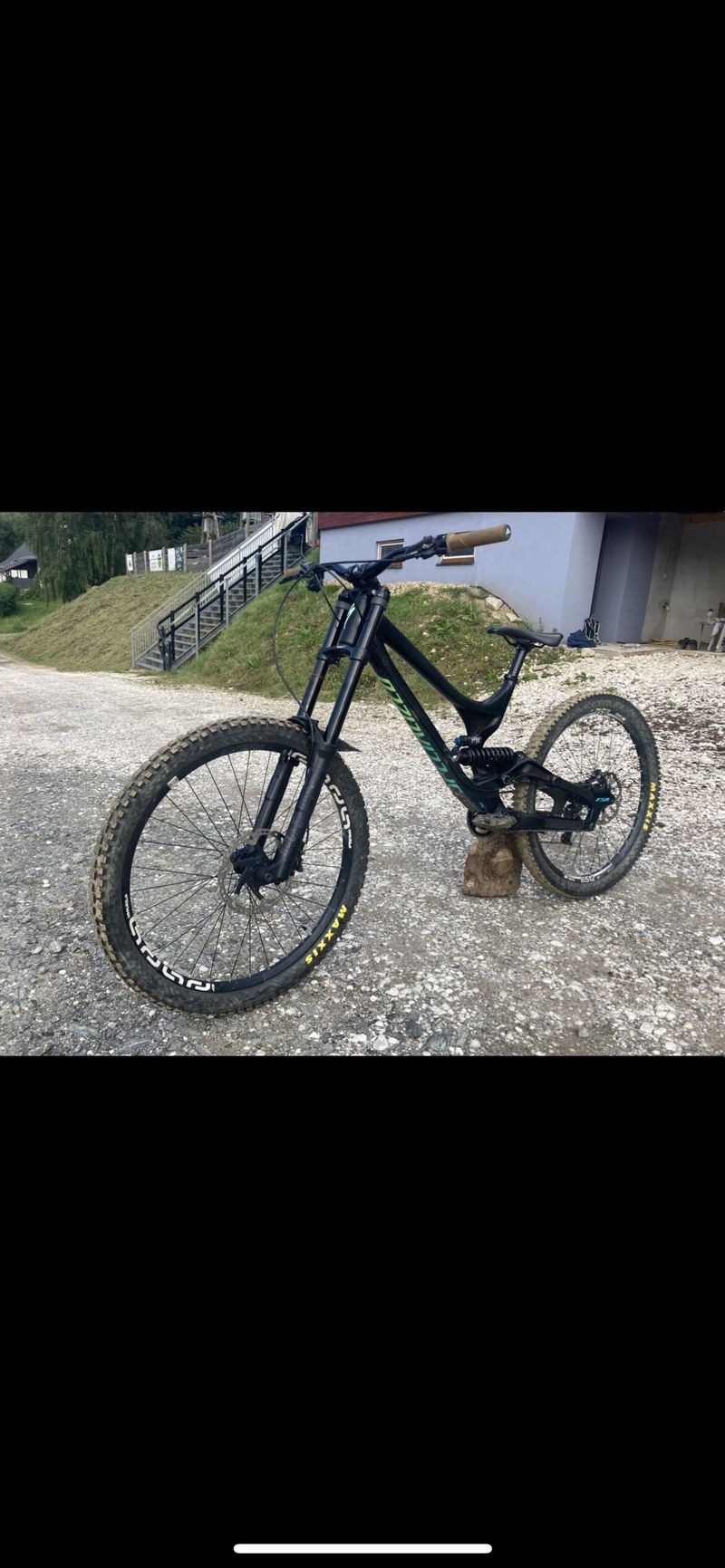 Specialized Demo 8