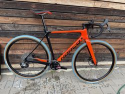 Norco Threshold rival AXS