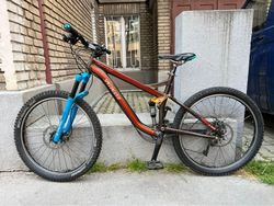 Kolo Specialized celoodpružené 26’’, velikost M