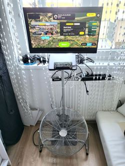 Zwift/Rouvy set-up pro indoor cycling - monitor, stojan, ventilátor