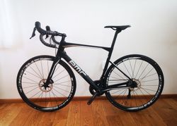 Prodám karbonové kolo BMC Roadmachine 2, ULTEGRA 2x11, vel. 54