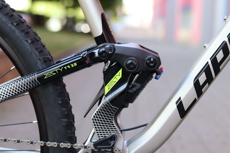 LAPIERRE Zesty TR 3.9 (2022) M / NOVÉ