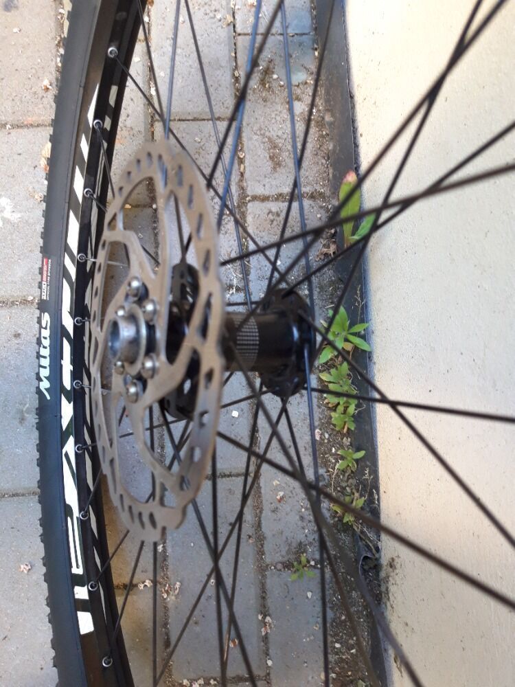 ZAPLETENÁ KOLA ROVAL CONTROL 29" 622x21 Neboost Tubeless HG