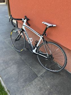 Celokarbonové kolo TREK Domane six series 