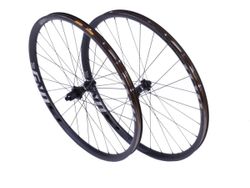 Karbonová zapletená kola Rodi/Formula - 29 pár, boost, centerlock, microspline, 28 drátů