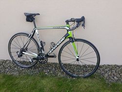Cannondale Synapse Hi-Mod karbon, elektronické řazení Sram RED