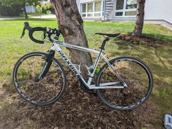 Svižná cyklokroska / Silnička - bílé Maxbike