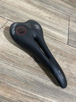 Sedlo SELLE ITALIA C2 Gel Flow NOVÉ