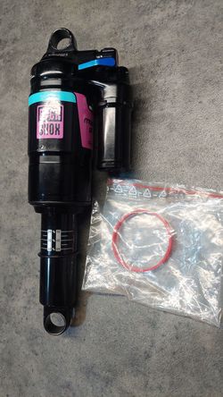 tlumič Rock Shox Monarch Plus RC3 Debon Air 216x63