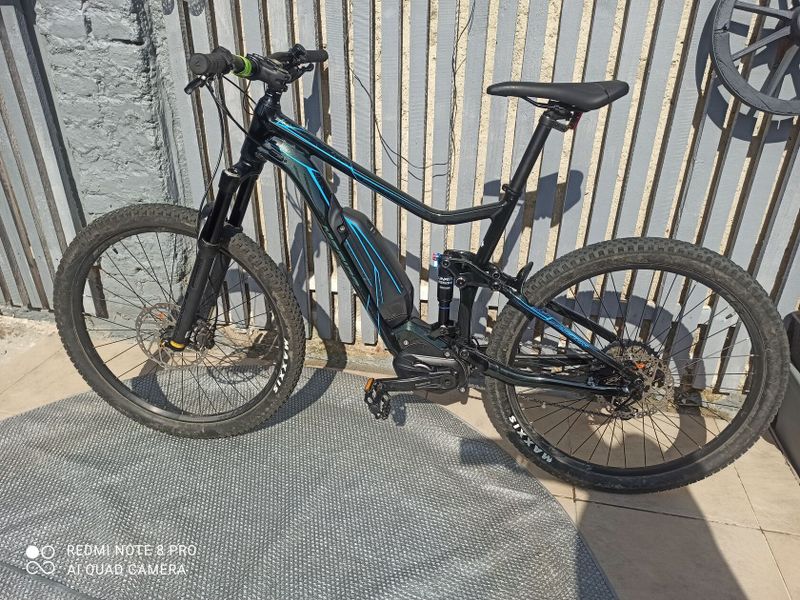 Celoodpružené horské elektrokolo Merida eOne twenty 500
