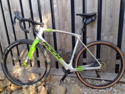 Rock Machine Gravelride 900