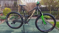 Trek Slash