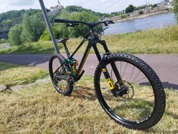 Mondraker Superfoxy carbon RR 2022 TOP model TOP stav