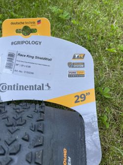 Plášť CONTINENTAL Race King ShieldWall 29 x 2,2 (NOVÁ)