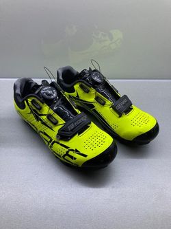 TRETRY MTB CRYSTAL FLUO velikost 40