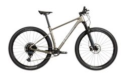 AKCE NOVINKA 2023 PELLS Duke 2 Obsidian Grey full carbon