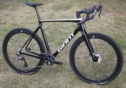 GIANT TCX Advanced Pro - závodní cyklokrosové kolo s karbonovým rámem - NOVÉ