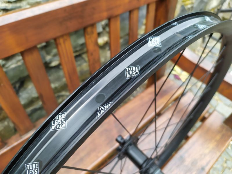 Zapletená kola SPECIALIZED 29 Trail/Enduro Sram XD 12s