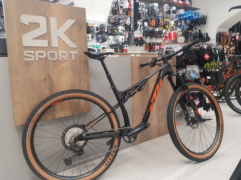 29" KTM SCARP MT MASTER 2023 flaming black, vel.S,M,L,XL - NOVÉ (SLEVA 23% - 32490 Kč)