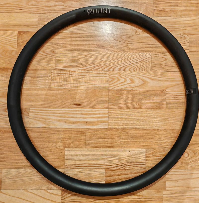 Karbonový gravel/road ráfek HUNT 35 Carbon Gravel Disc X-Wide