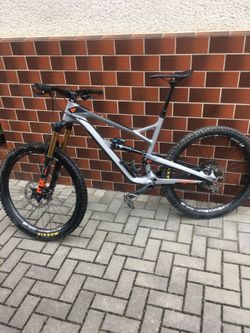 YT Jeffsy CF 27,5 vel L, zdvih 160 mm