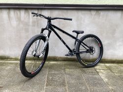 YT Dirt Love 2022 TOP komponenty