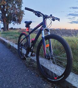 Prodám zánovní horské kolo B-Twin RockRider ST520 kola 27.5" 