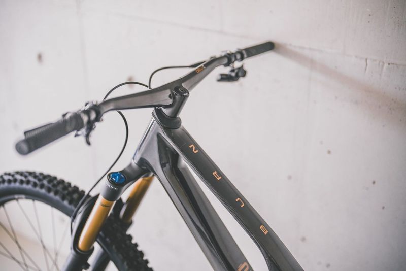 enduro kolo 29"/27.5" Unno Burn Race 2023 vel. S2 (SLEVA 25 %)