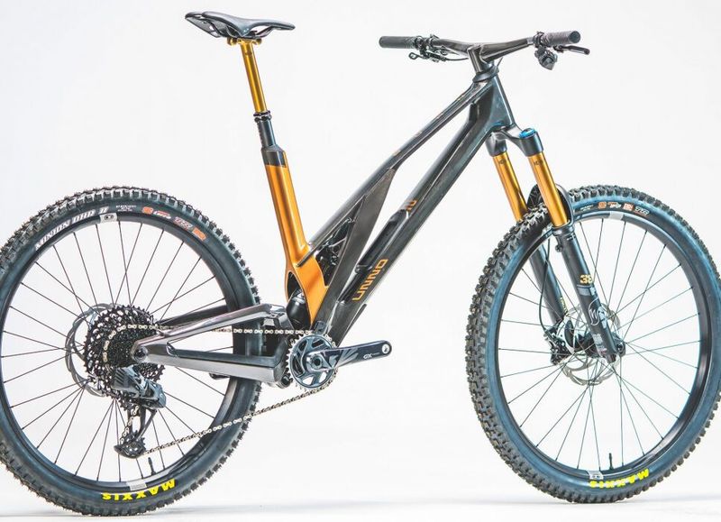 enduro kolo 29"/27.5" Unno Burn Race 2023 vel. S2 (SLEVA 25 %)