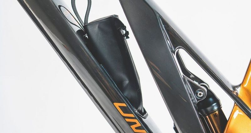 enduro kolo 29"/27.5" Unno Burn Race 2023 vel. S2 (SLEVA 25 %)