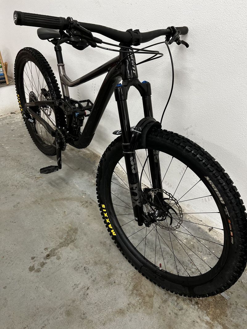 Giant trance x 29 1, 2021 “M”