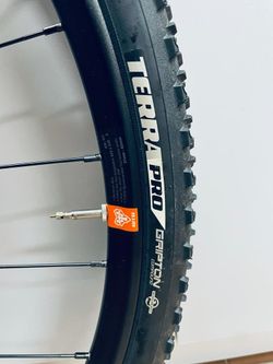 Gravel bezdušová kola WTB KOM 700C 123