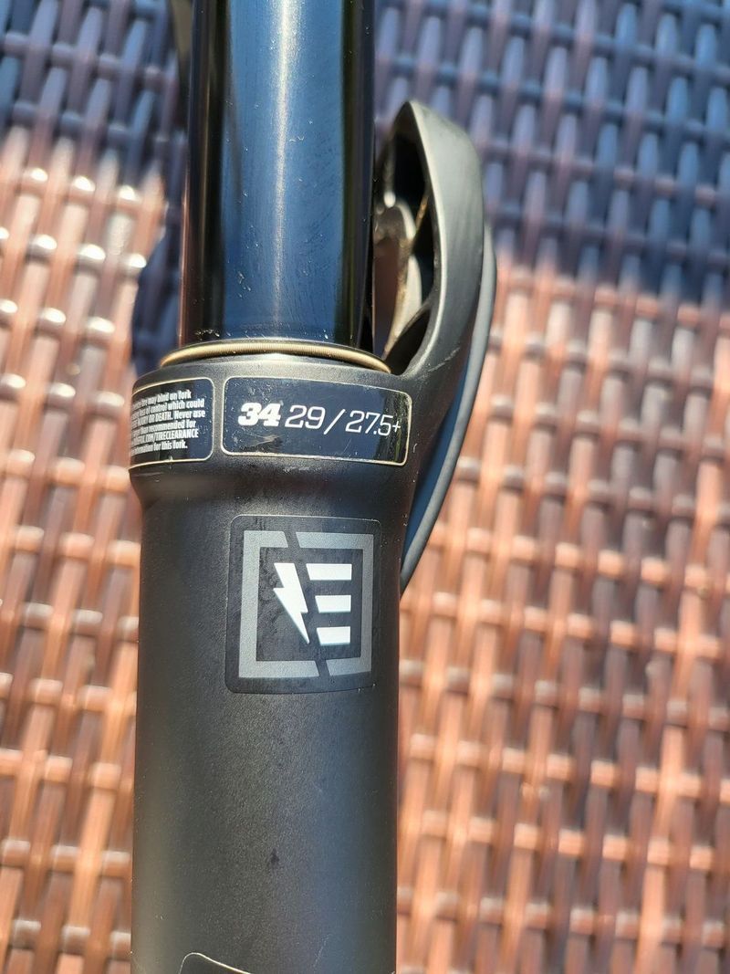 Vidlice Rhythm E-bike Series 34 FLOAT 29 120 Grip