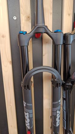 Nová Fox 36 Performance Grip 150mm 2023 