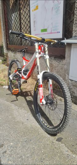 2012 Specialized demo 8 ll World Cup edition 26